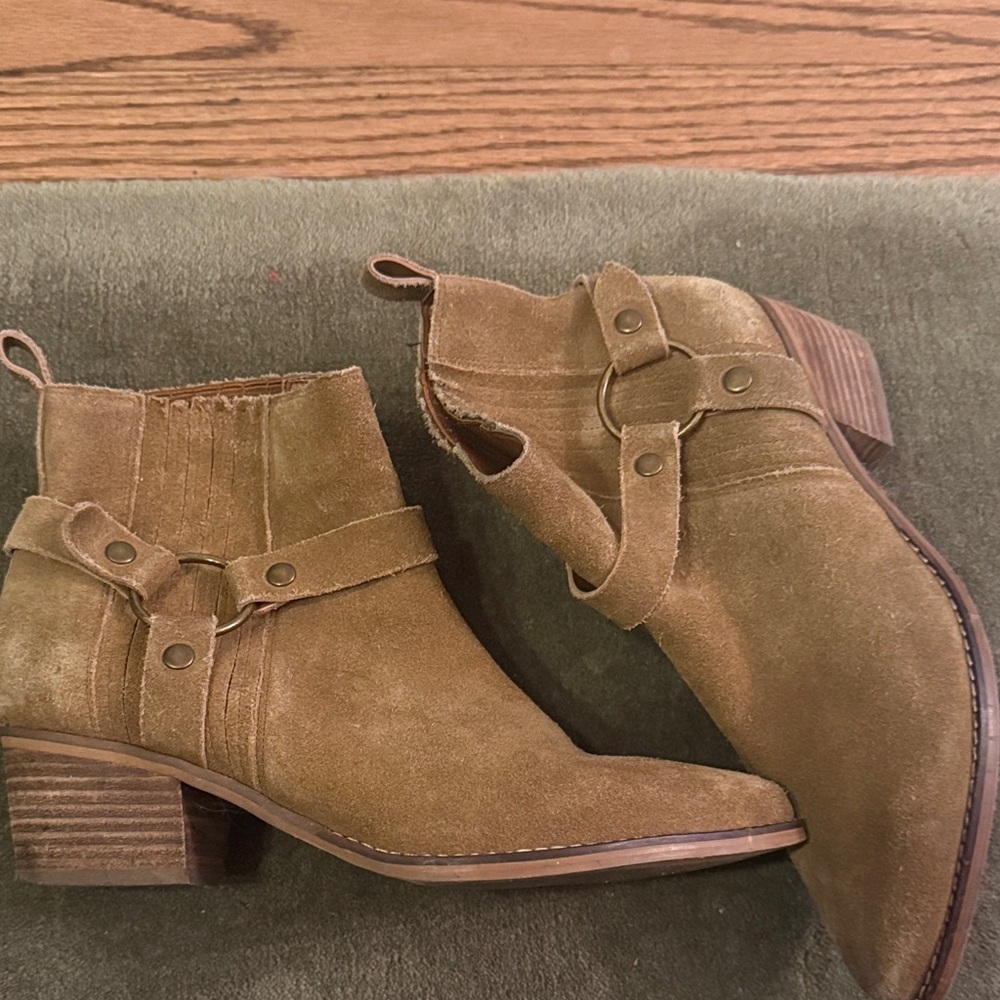 Steve Madden suede western booties